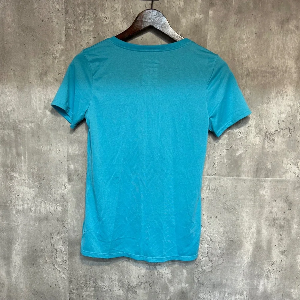 Nike Womens Dri-FIT V-Neck Athletic T-Shirt Turquoise Blue Small 684683-418